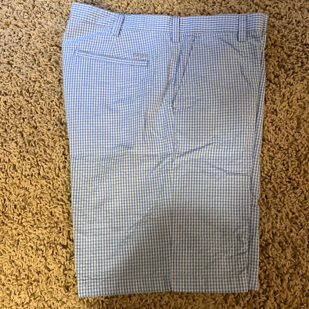 Izod golf shorts